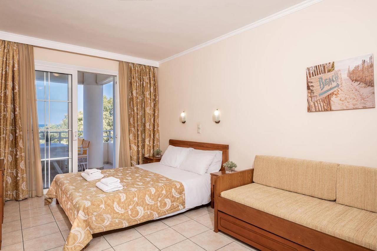 Angela Beach Aparthotel Platanés Exterior foto