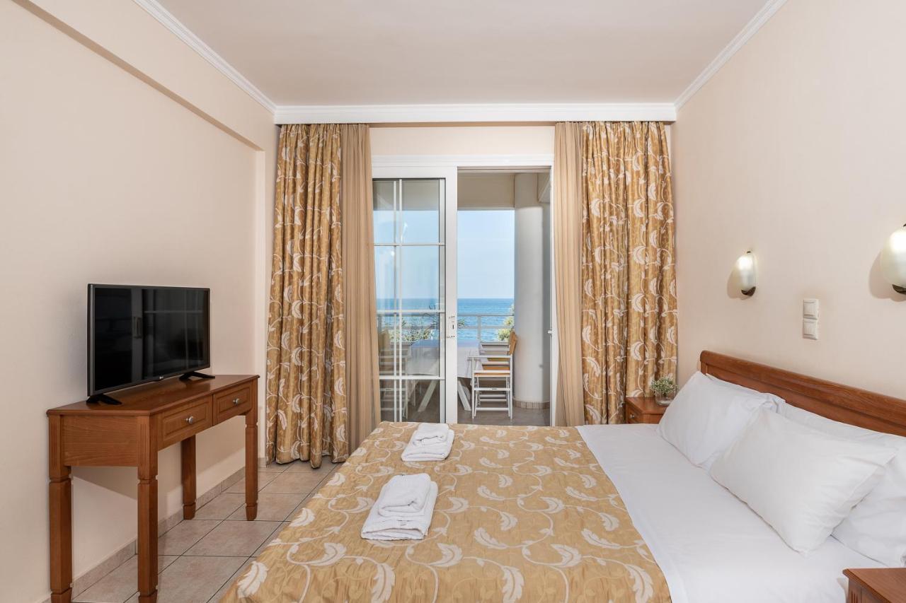 Angela Beach Aparthotel Platanés Exterior foto